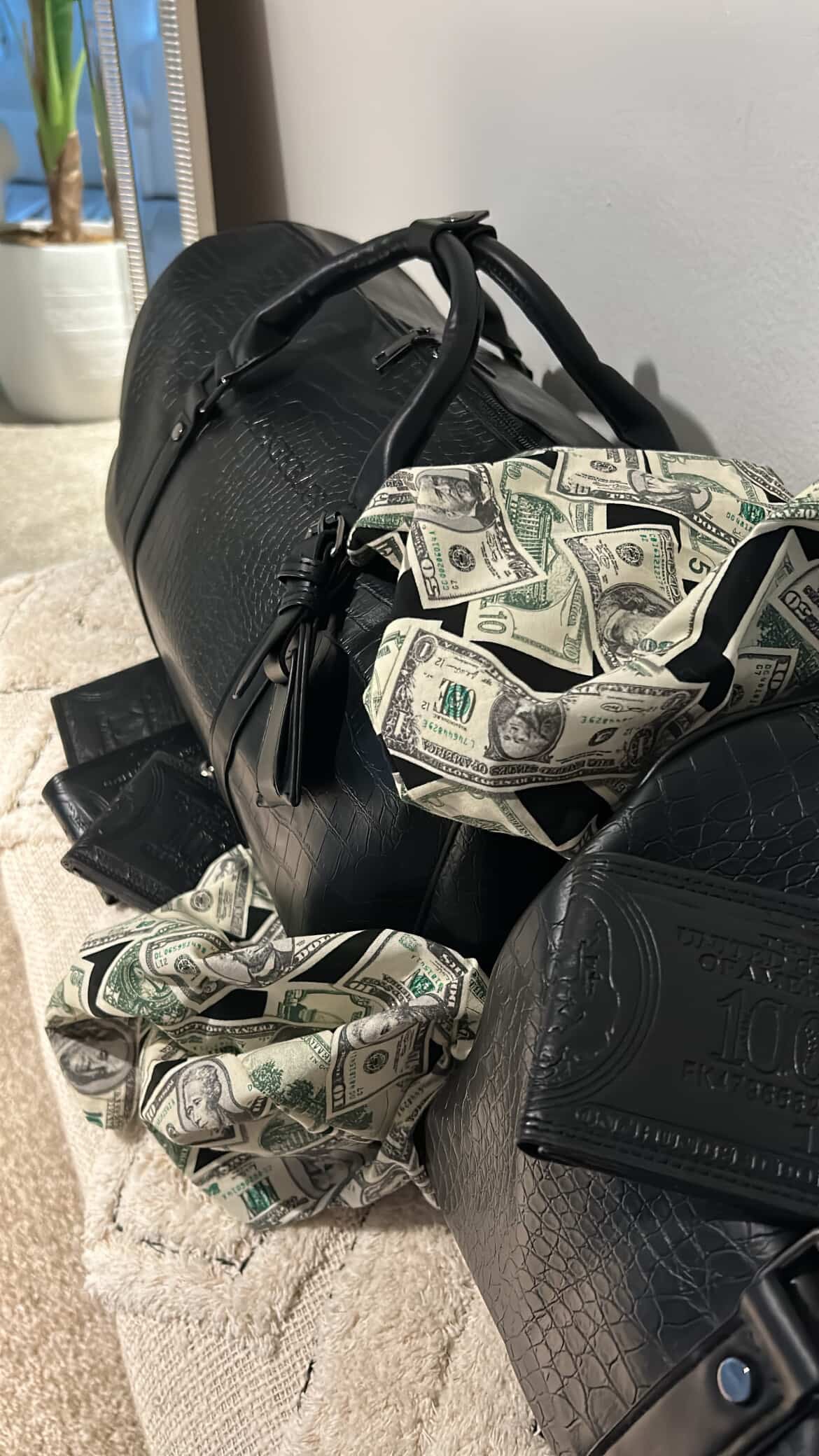 Dufflebag Money