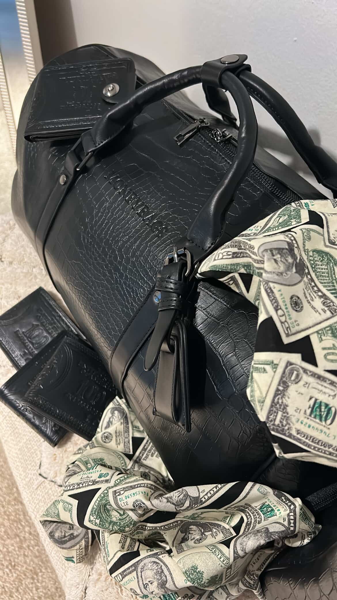 Dufflebag Money